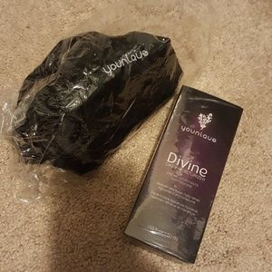 Younique Divine Moisturizer and make up bag